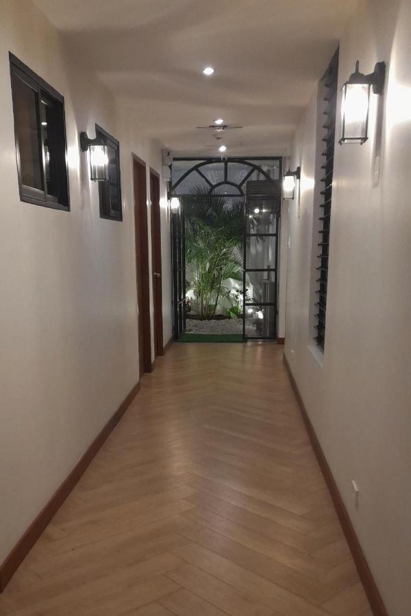 Aurora Suites Pasay Kültér fotó