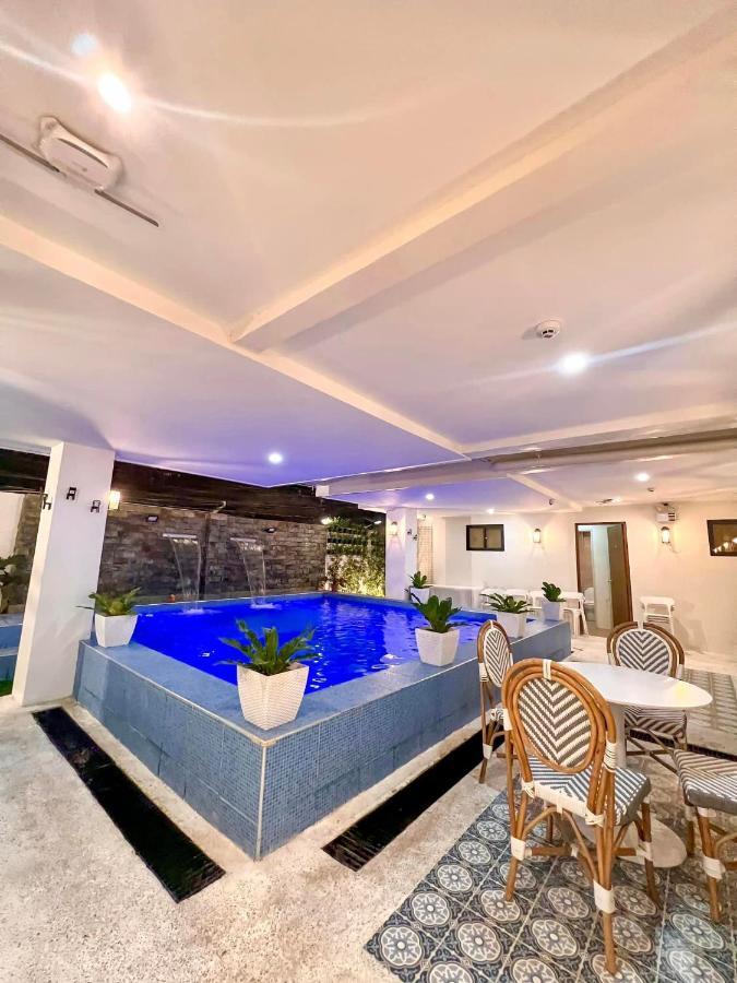 Aurora Suites Pasay Kültér fotó