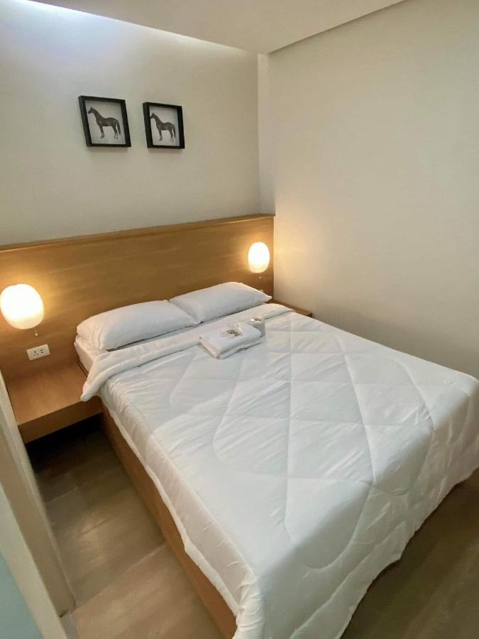 Aurora Suites Pasay Kültér fotó