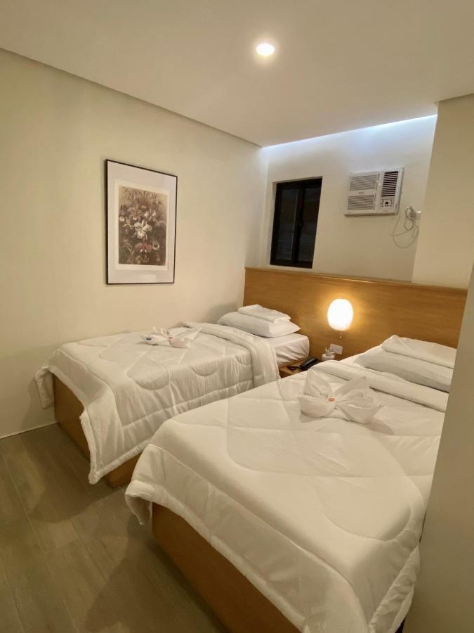 Aurora Suites Pasay Kültér fotó