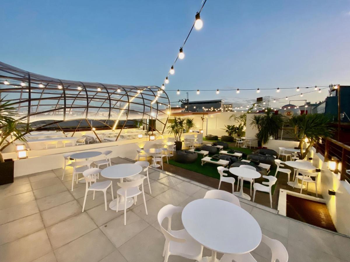 Aurora Suites Pasay Kültér fotó